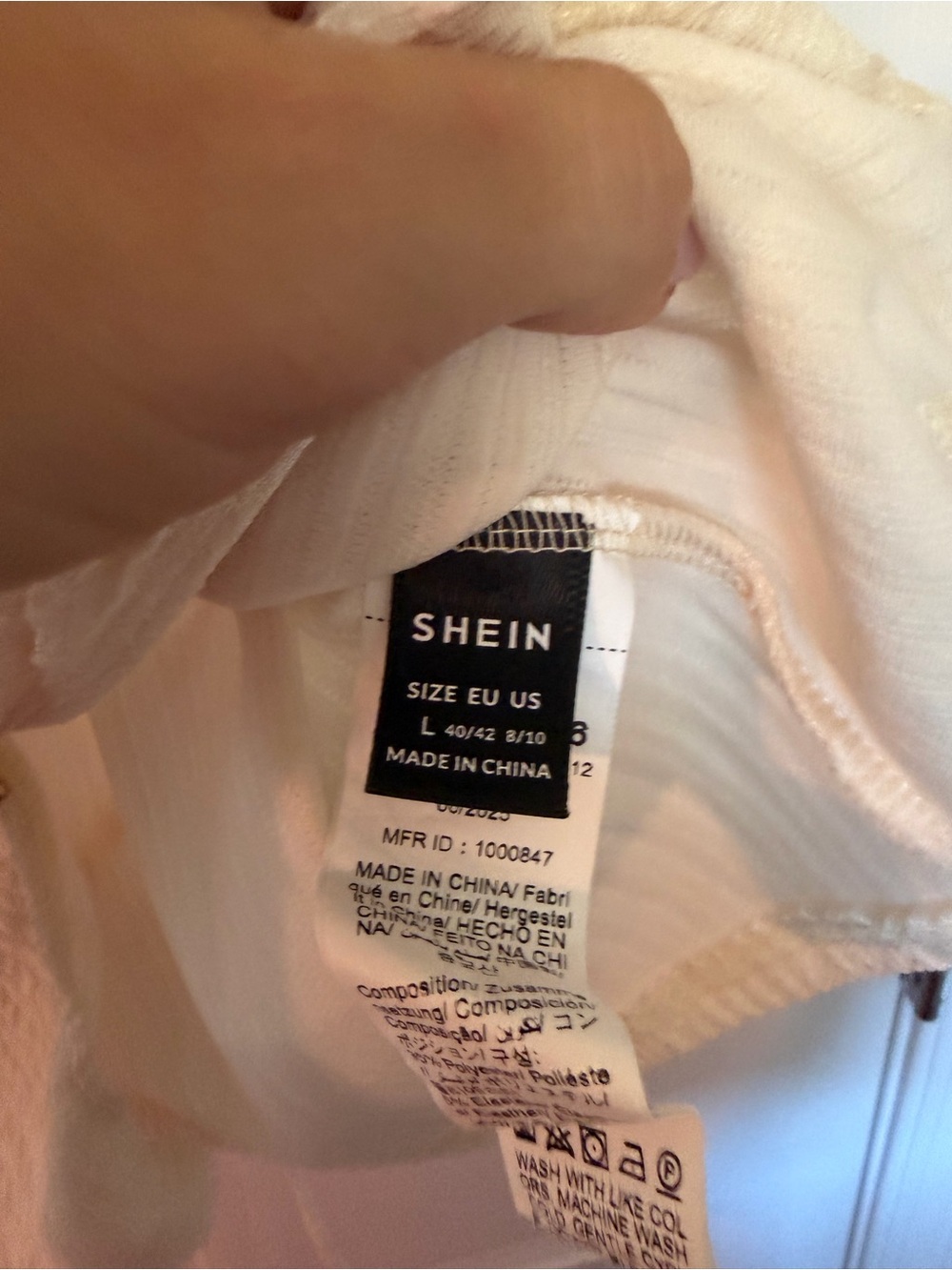 SHEIN Cream Ribbed Tank Top with Button Detail image 2